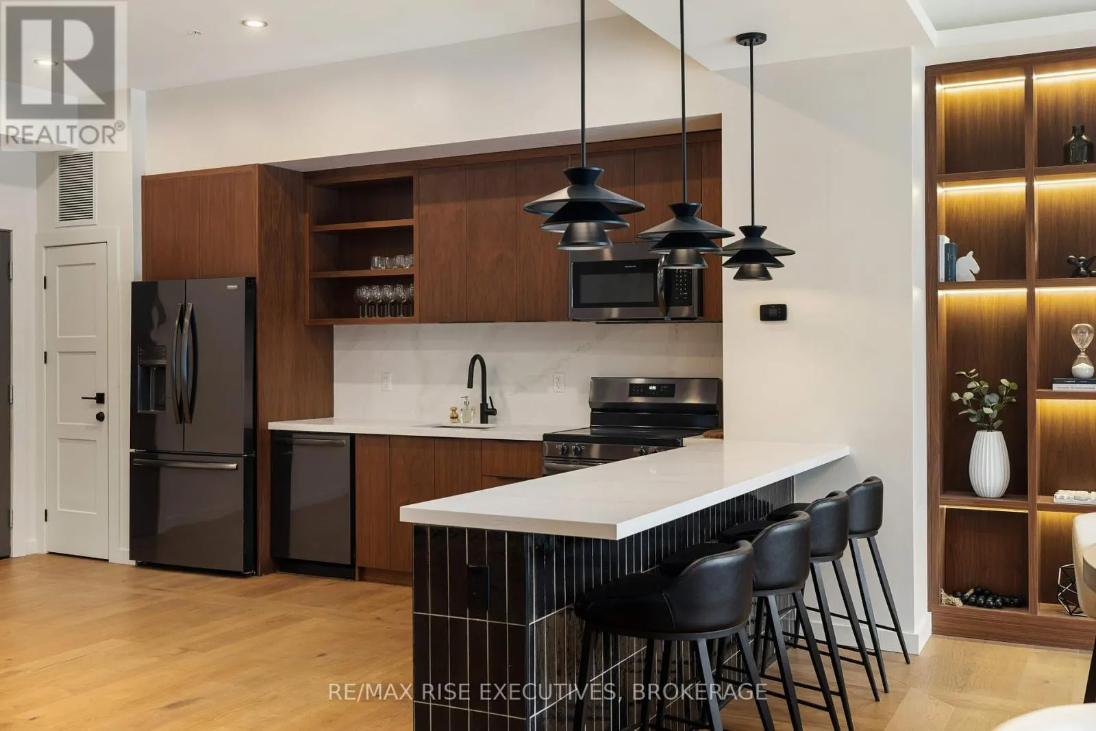 508 - 2274 PRINCESS STREET, #508