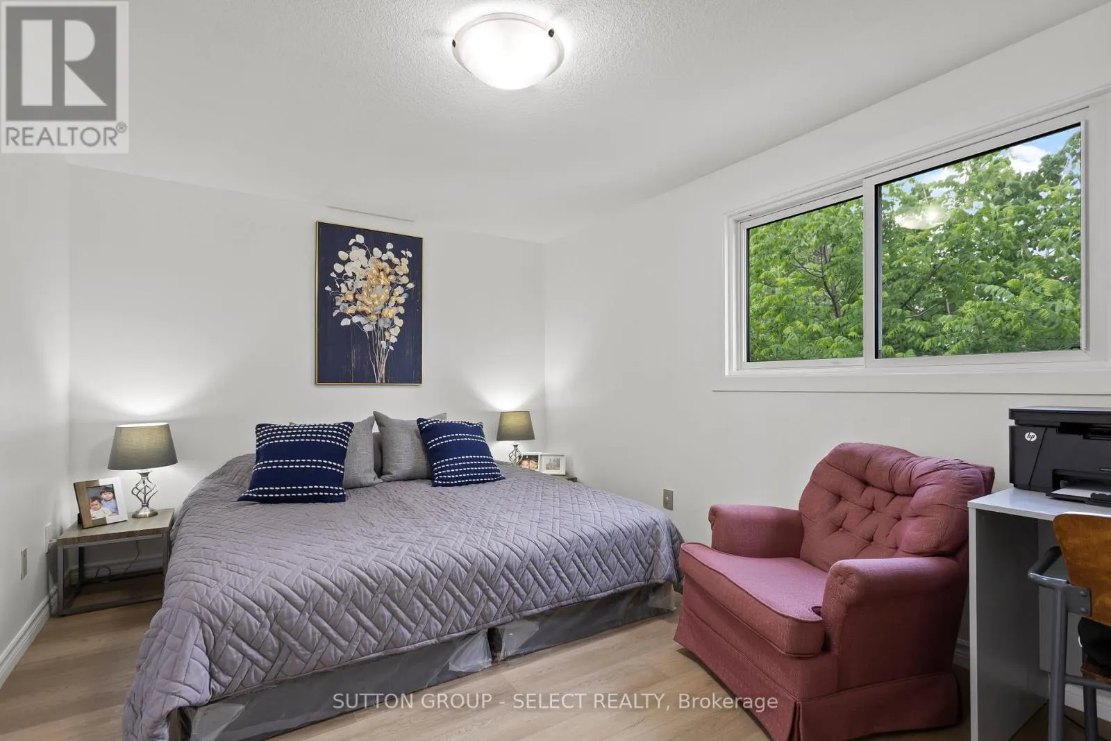 64 - 40 TIFFANY DRIVE, #64