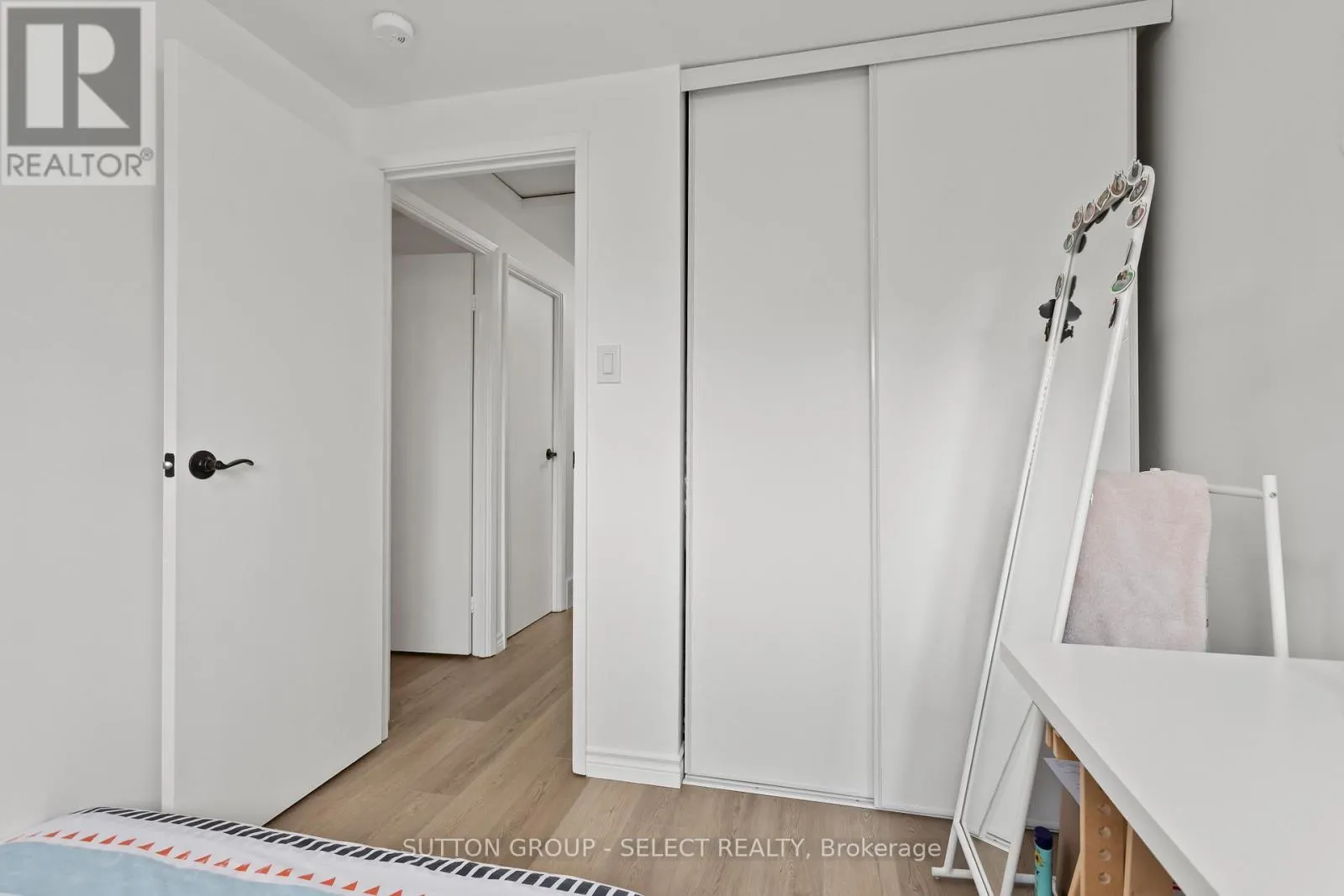 64 - 40 TIFFANY DRIVE, #64