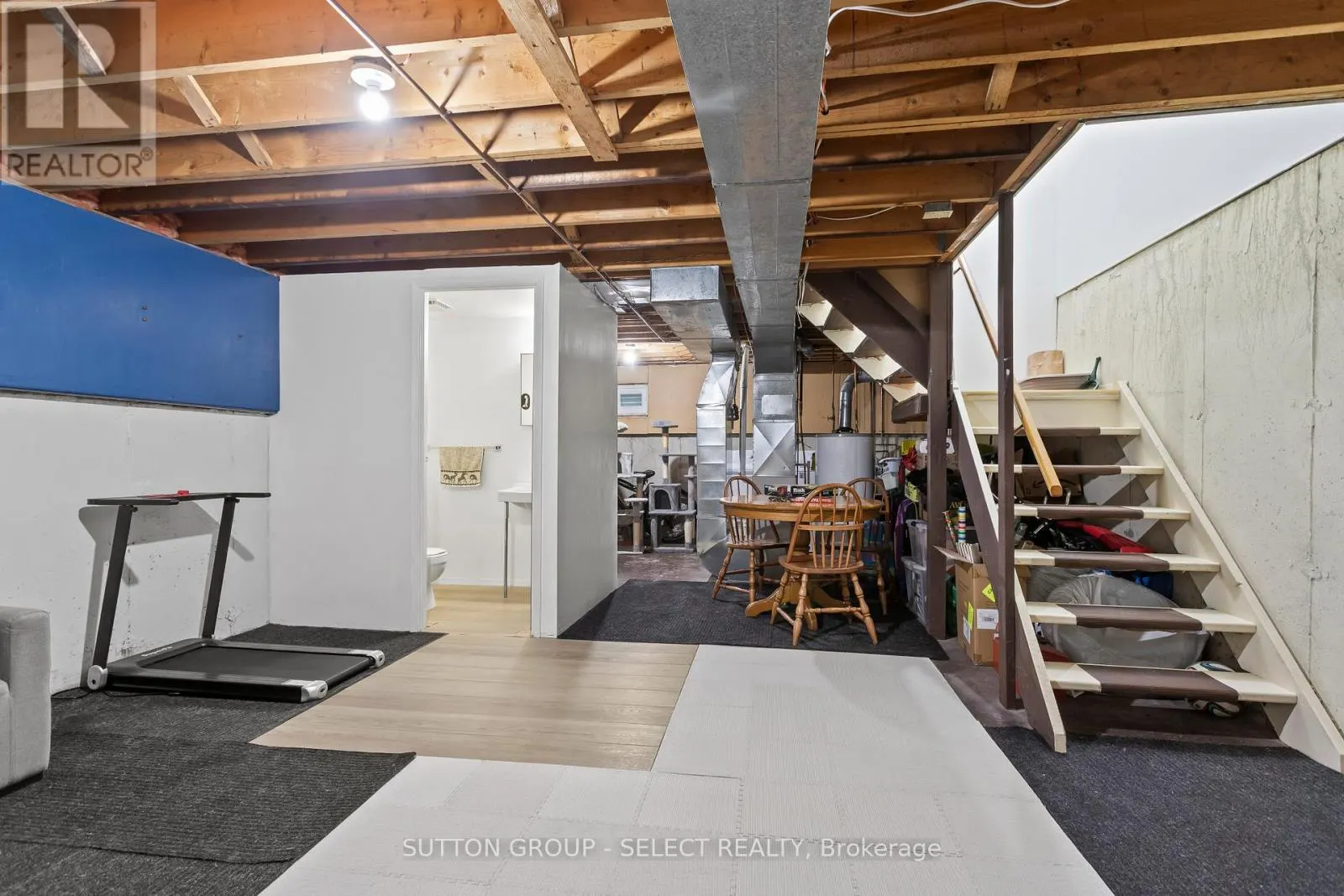 64 - 40 TIFFANY DRIVE, #64