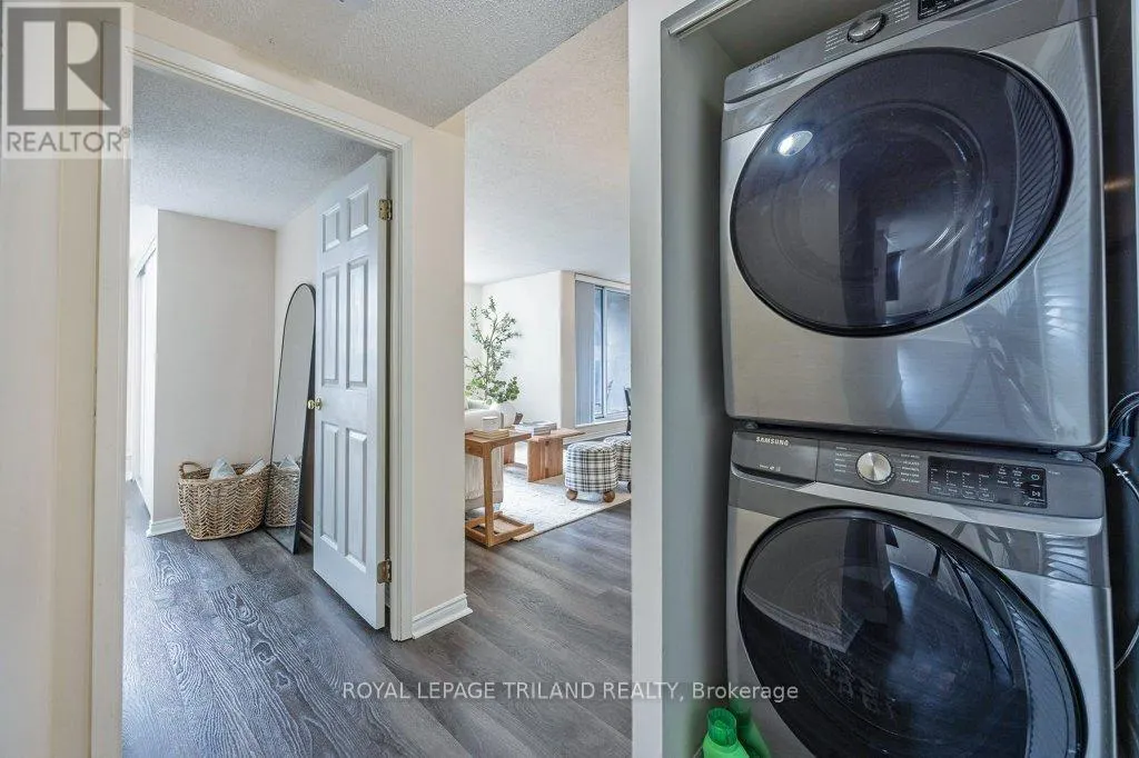 1105 - 155 KENT STREET, #1105