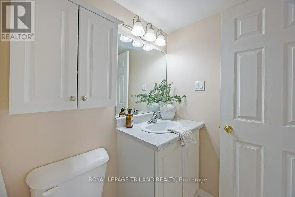 1105 - 155 KENT STREET, #1105