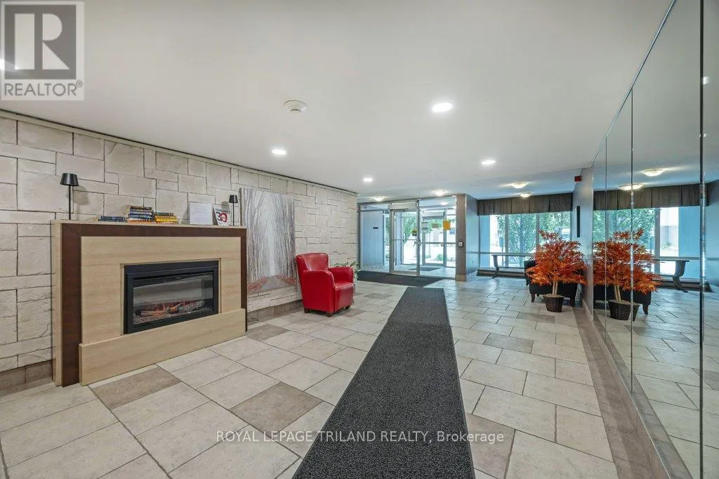 1105 - 155 KENT STREET, #1105