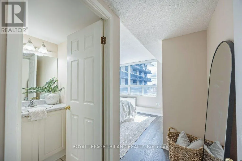 1105 - 155 KENT STREET, #1105