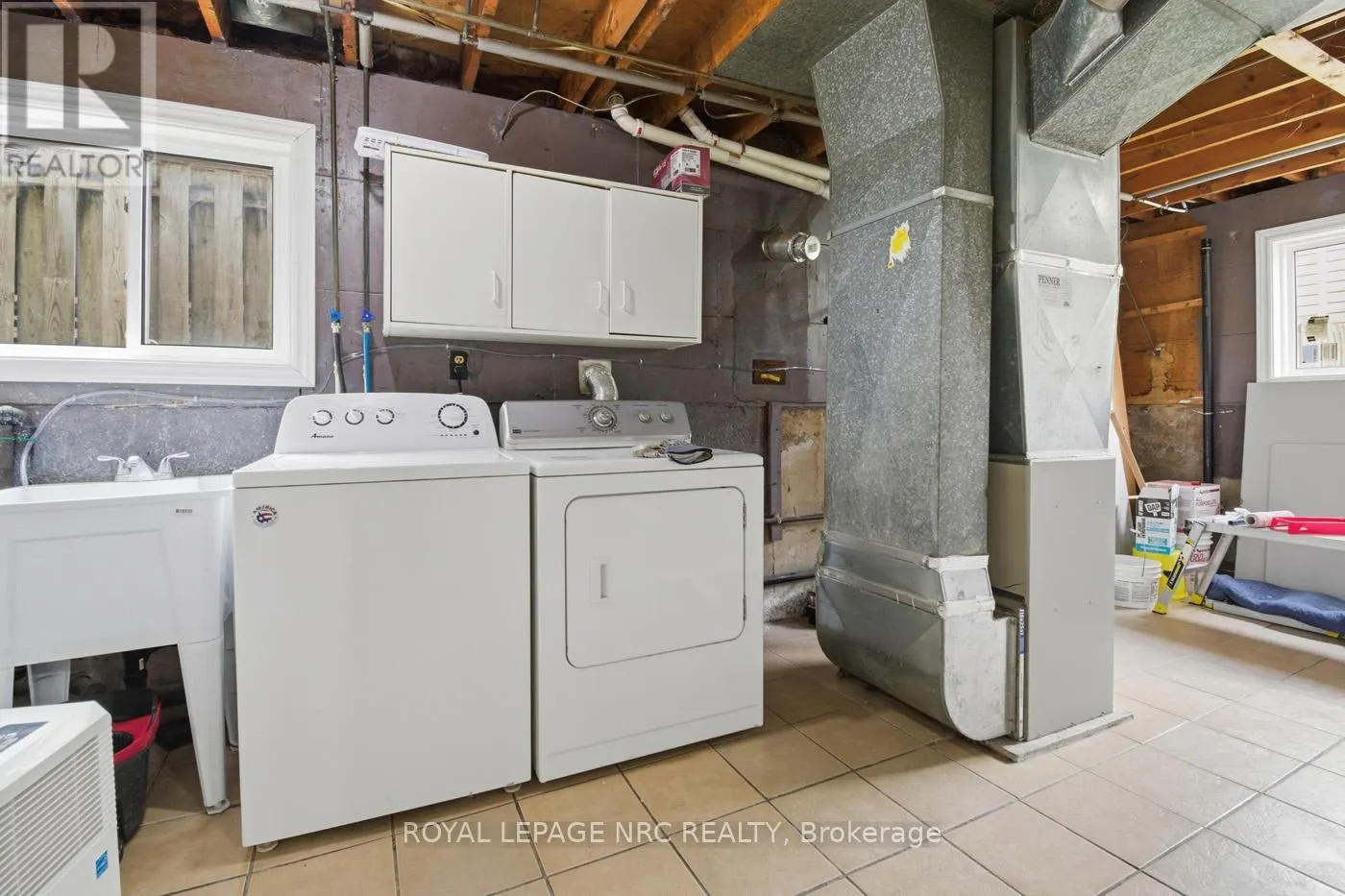 4448 MEADOWVALE DRIVE