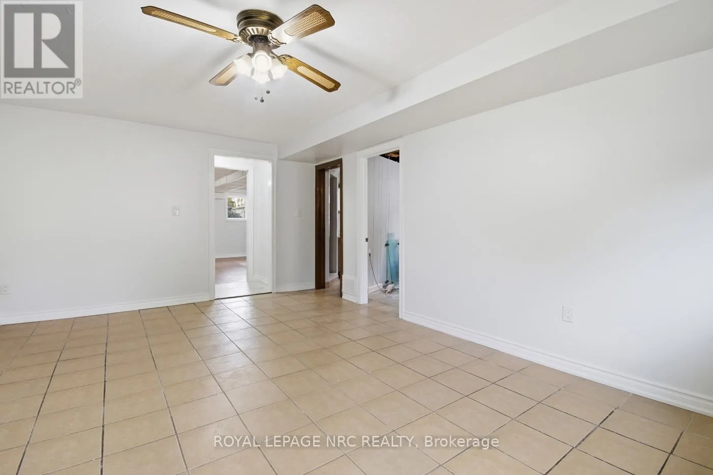 4448 MEADOWVALE DRIVE