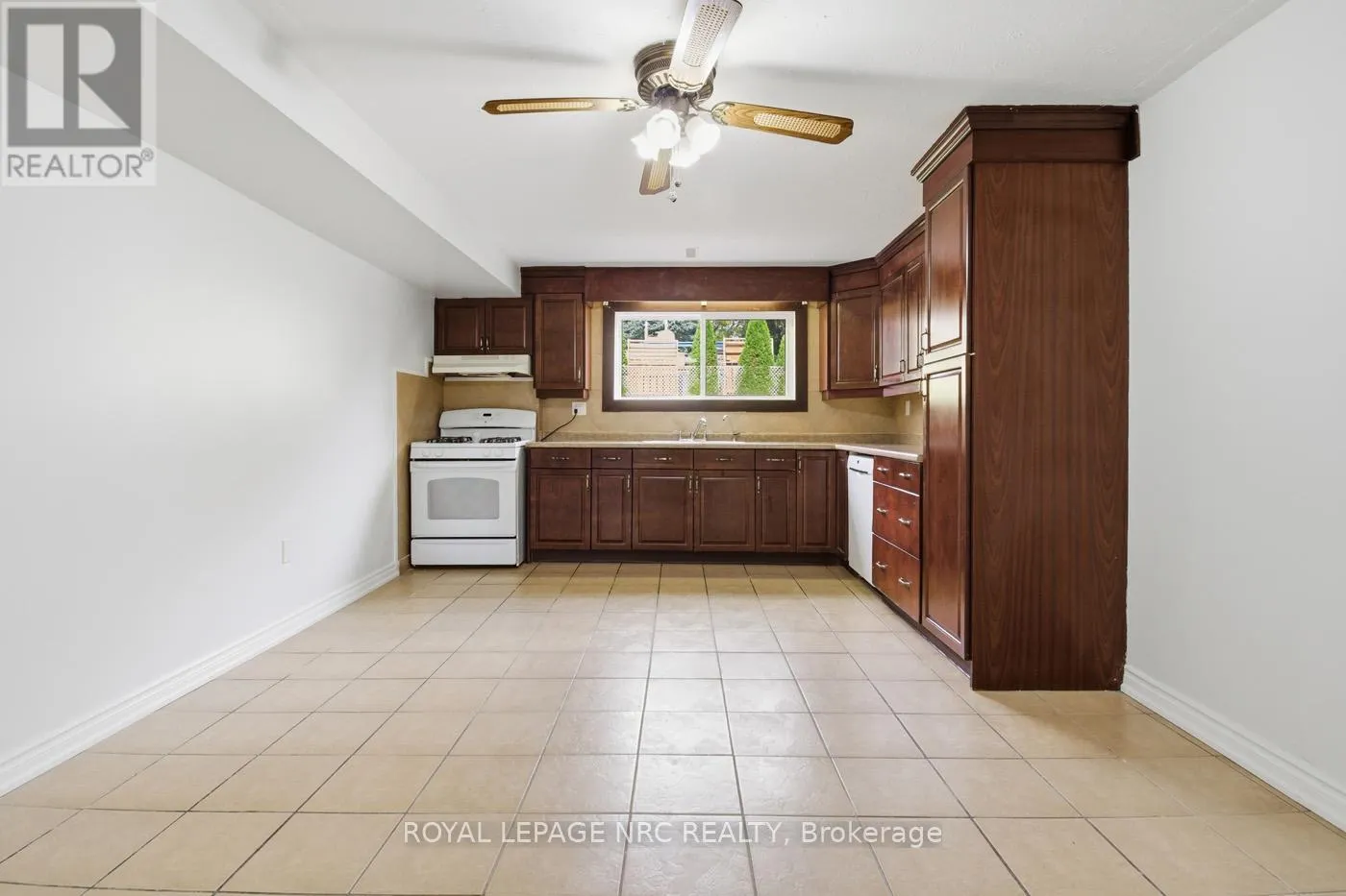 4448 MEADOWVALE DRIVE