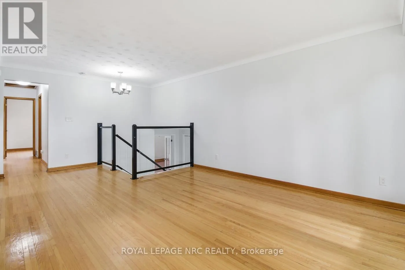 4448 MEADOWVALE DRIVE