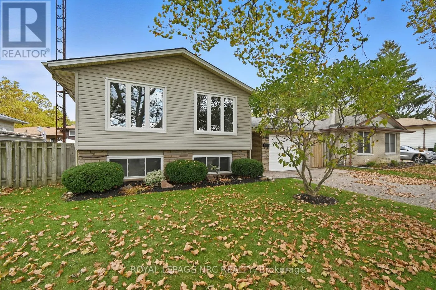 4448 MEADOWVALE DRIVE