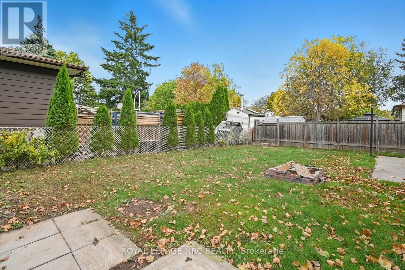 4448 MEADOWVALE DRIVE