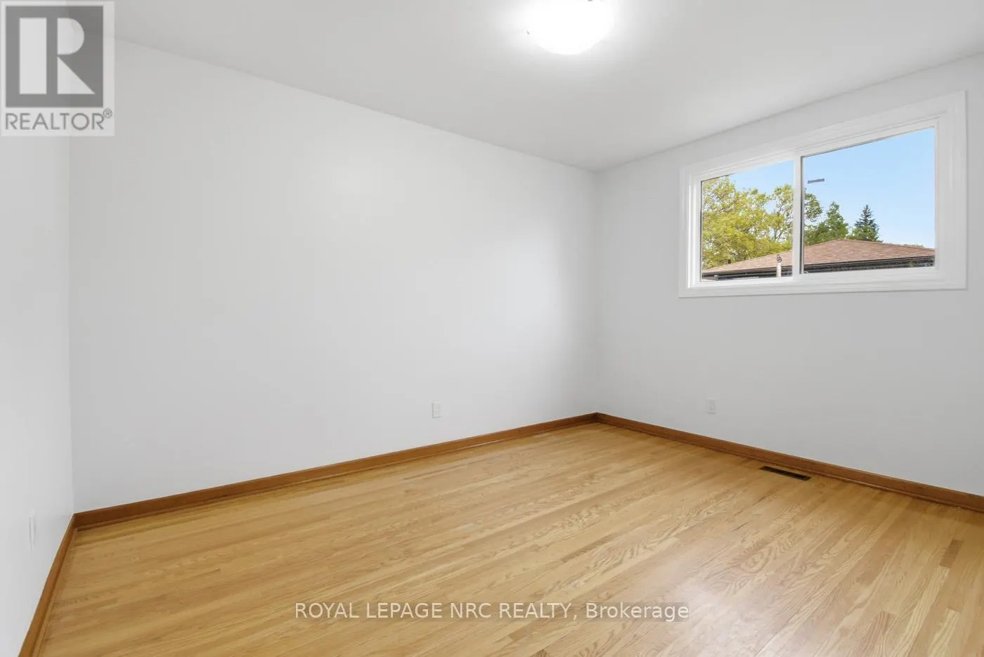 4448 MEADOWVALE DRIVE