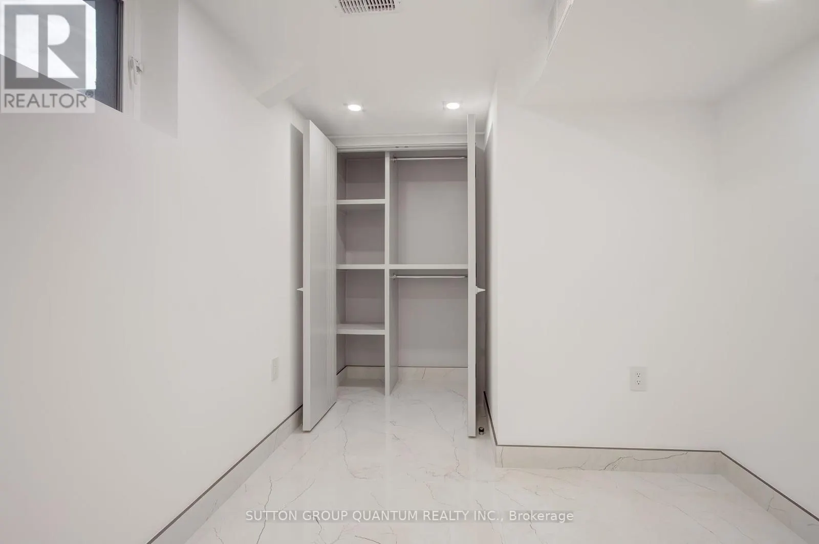 LOWER UNIT - 95 SOUTH BEND ROAD E