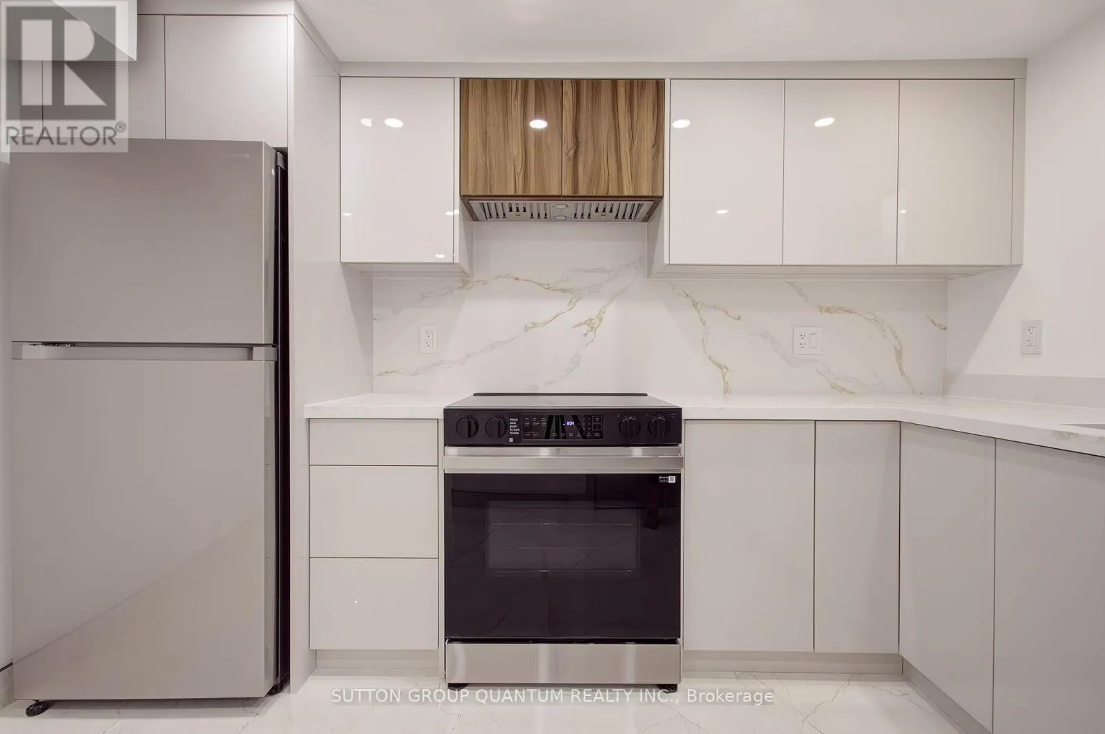 LOWER UNIT - 95 SOUTH BEND ROAD E