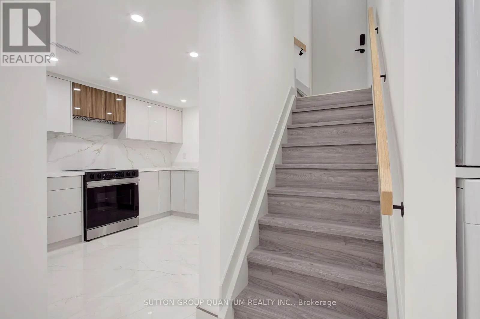 LOWER UNIT - 95 SOUTH BEND ROAD E