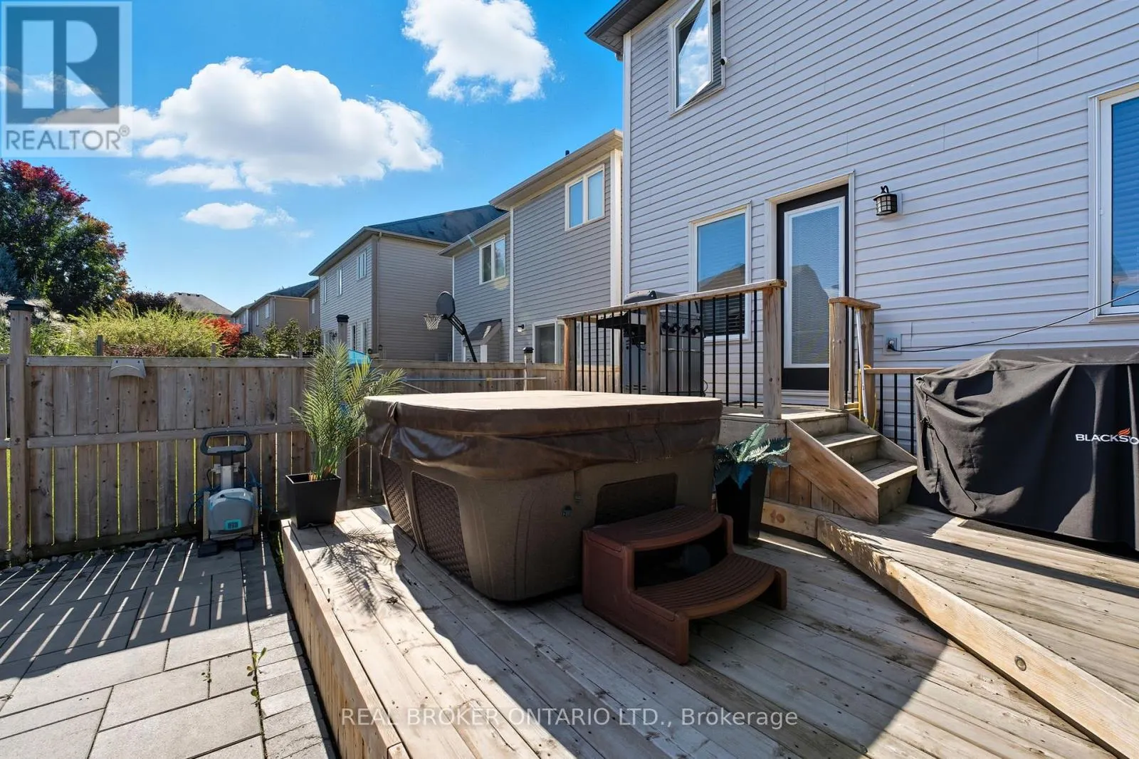25 MERRITT LANE