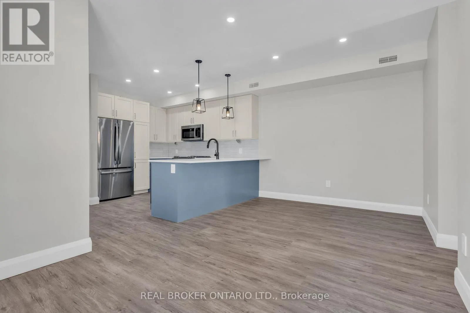 A - 404 ARLINGTON AVENUE