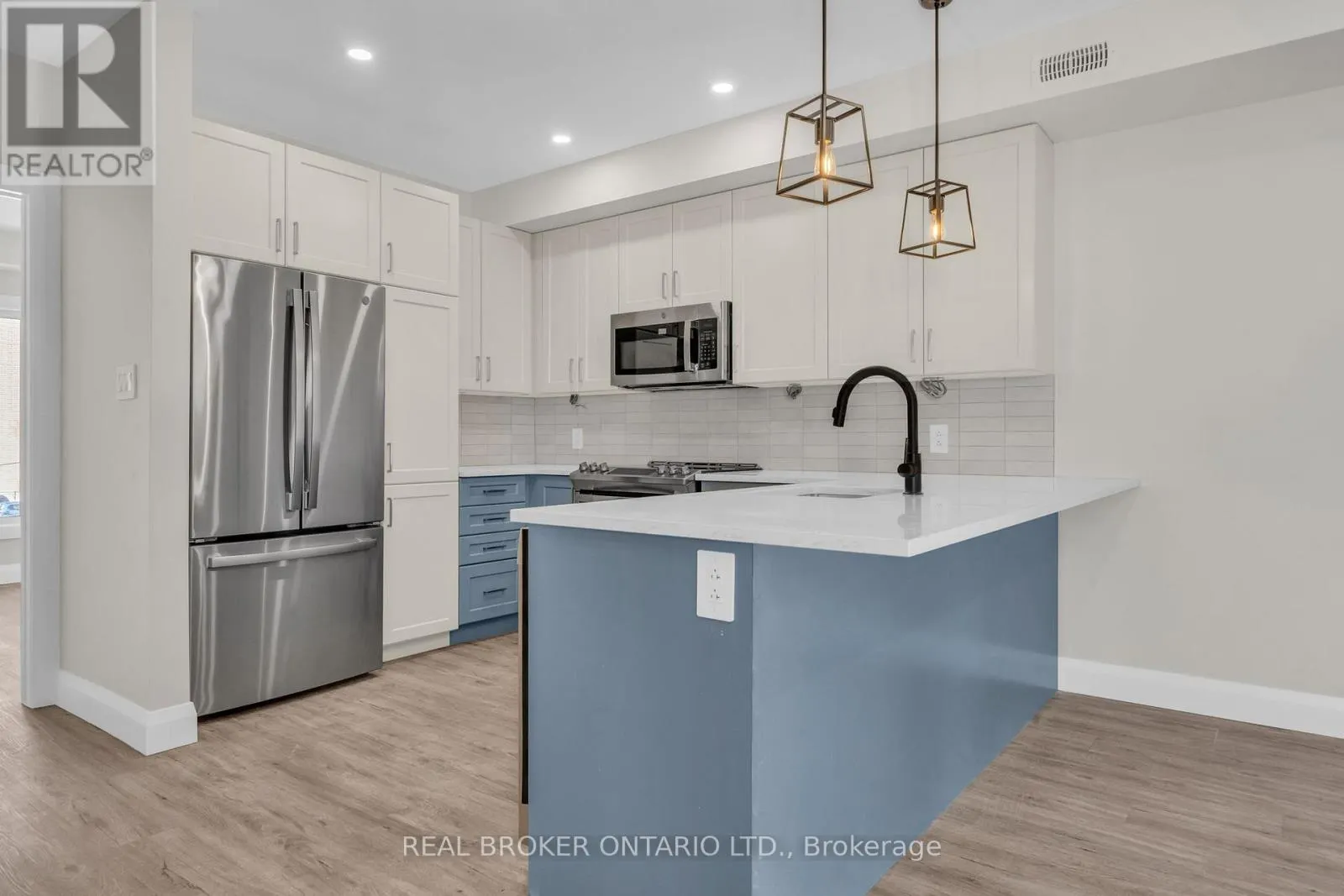 A - 404 ARLINGTON AVENUE