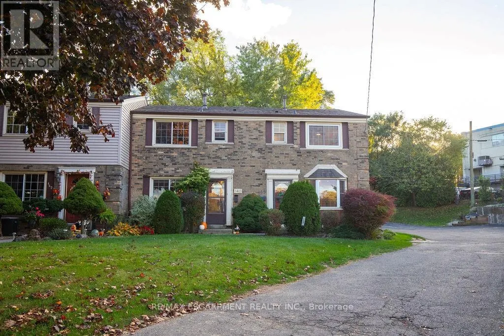138 VICTOR BOULEVARD