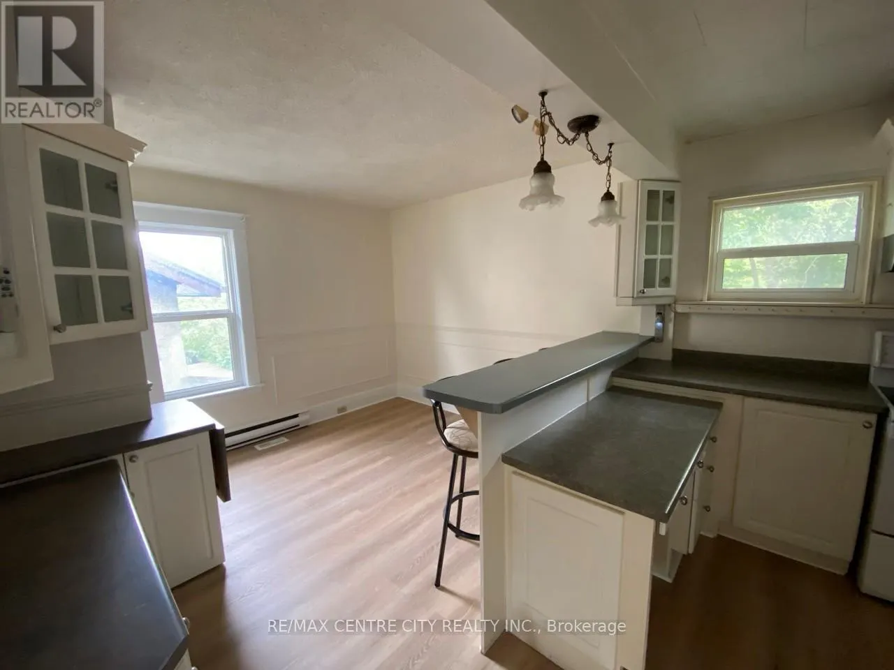 B - 84 WHARNCLIFFE ROAD S, #B
