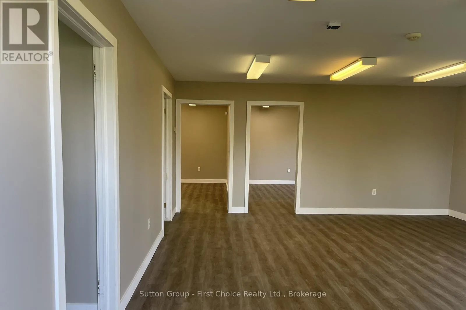 98 DUNLOP PLACE