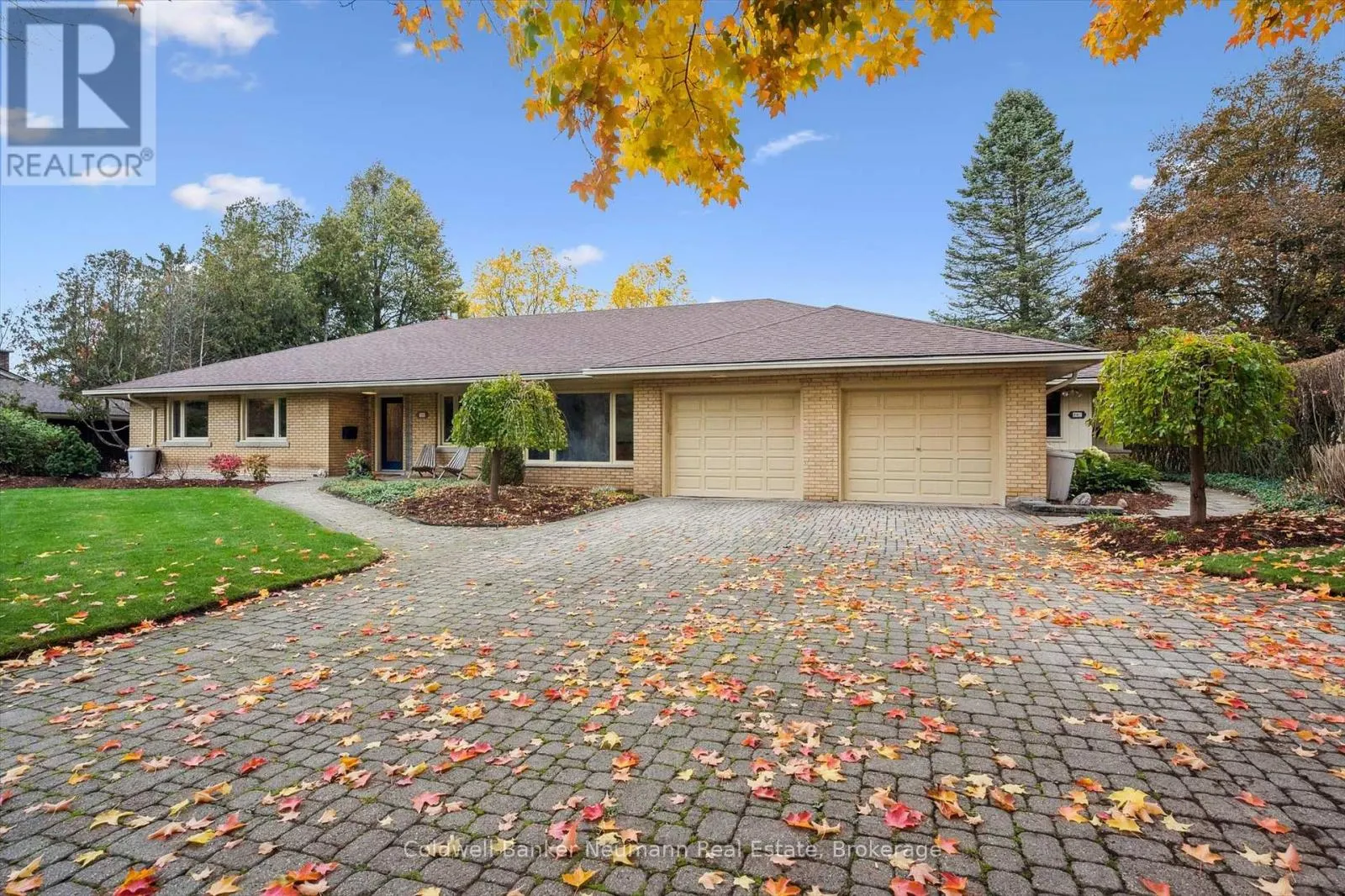 36 HARCOURT DRIVE