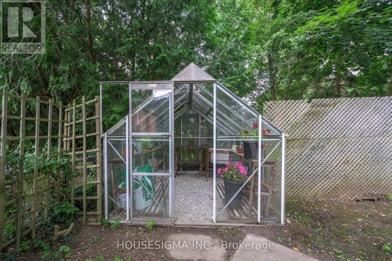 47 SCOTCHPINE CRESCENT