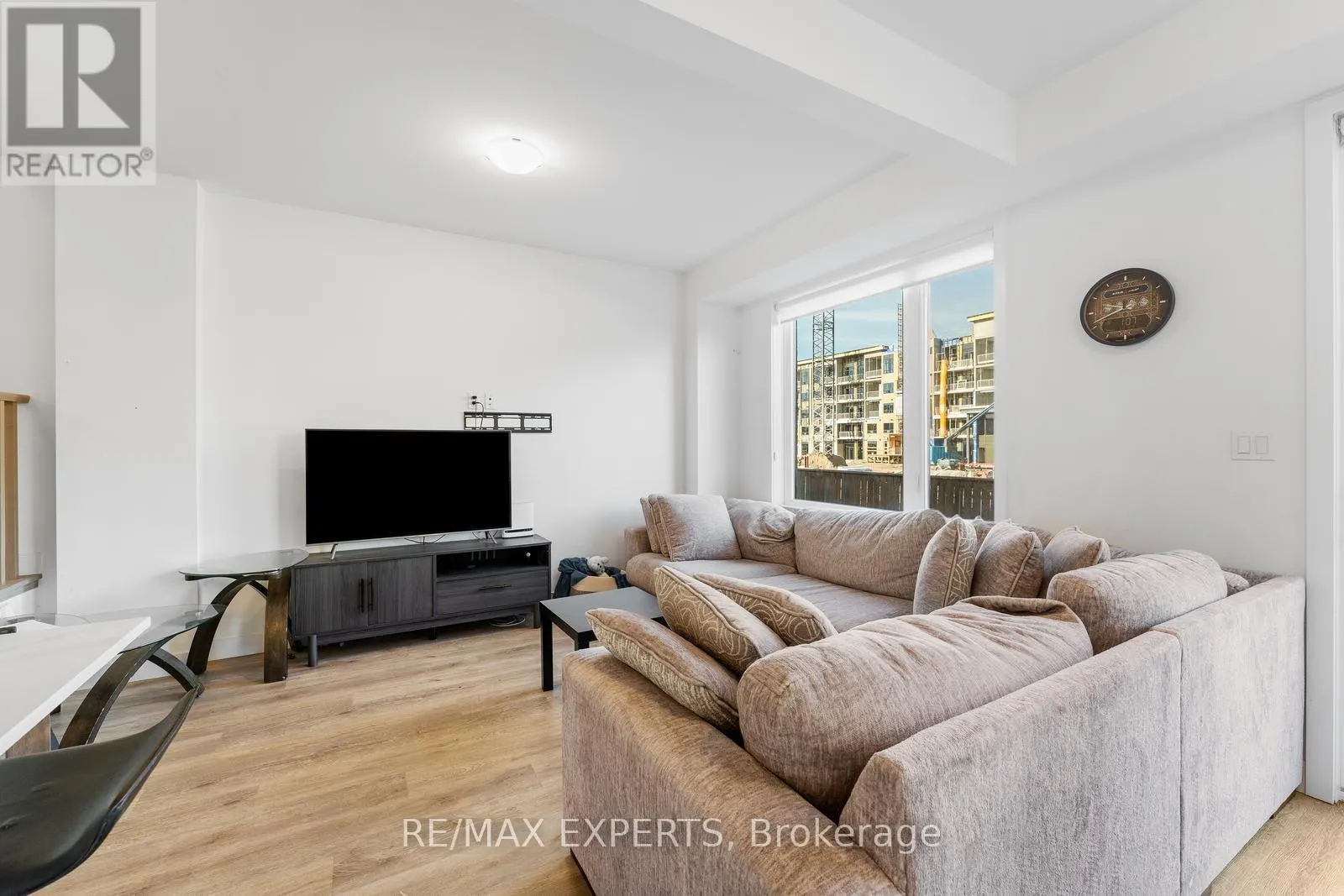 15 - 166 MOUNT ALBION ROAD