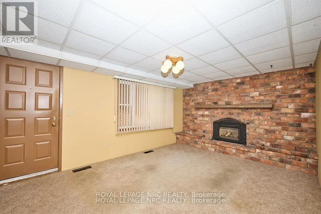 8 LA SALLE DRIVE
