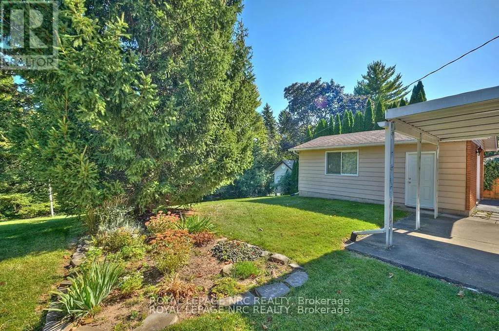 8 LA SALLE DRIVE