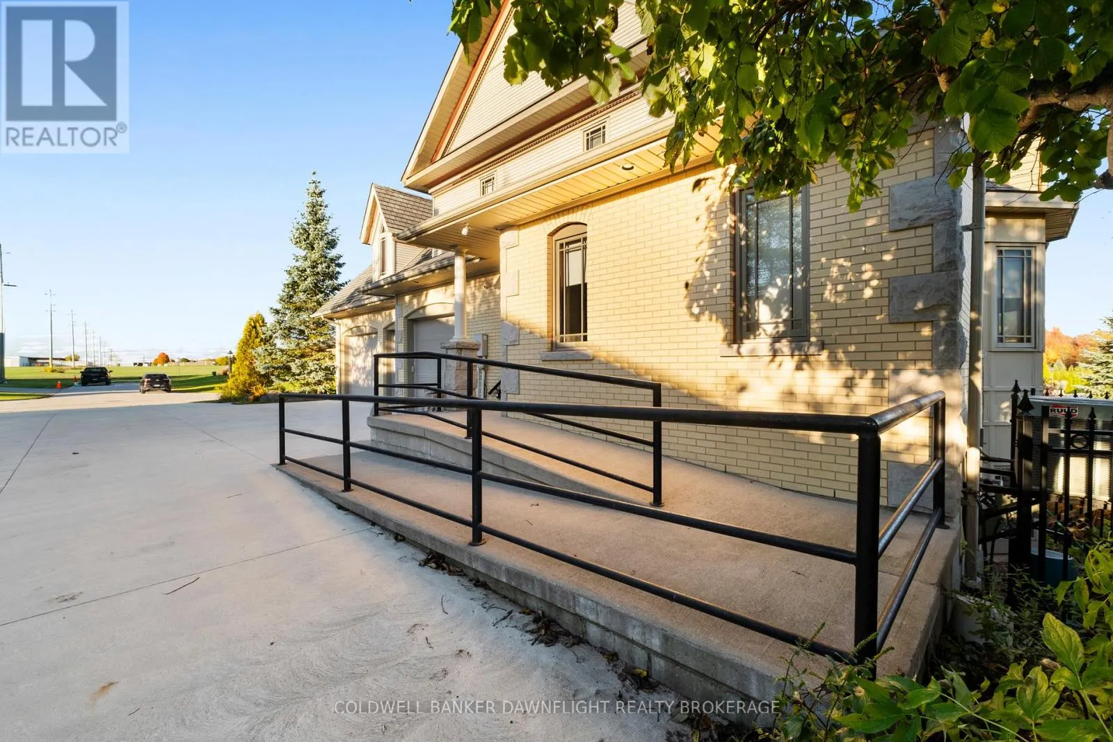 246 HAZELTON LANE