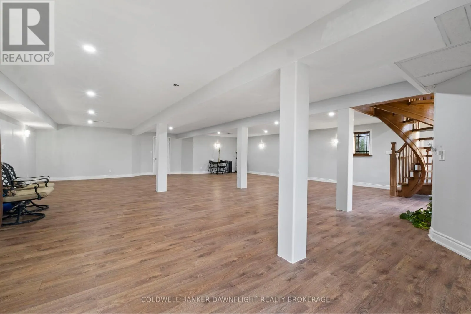 246 HAZELTON LANE