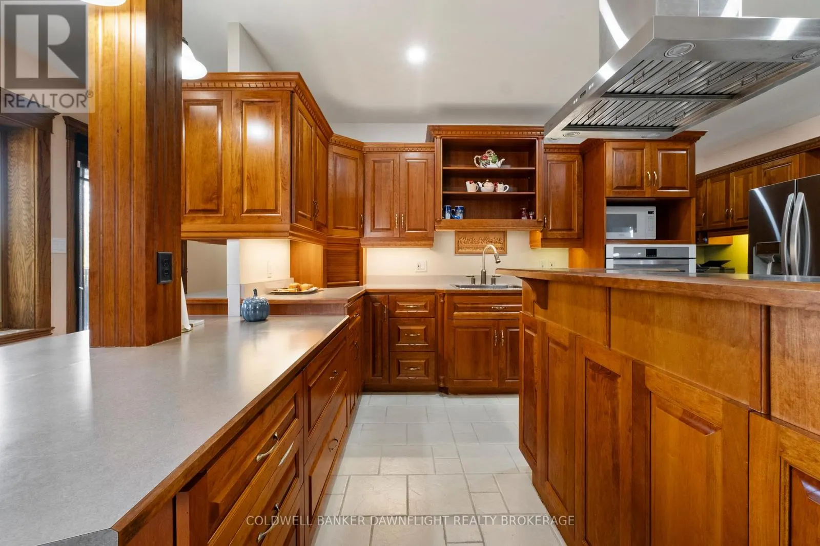 246 HAZELTON LANE