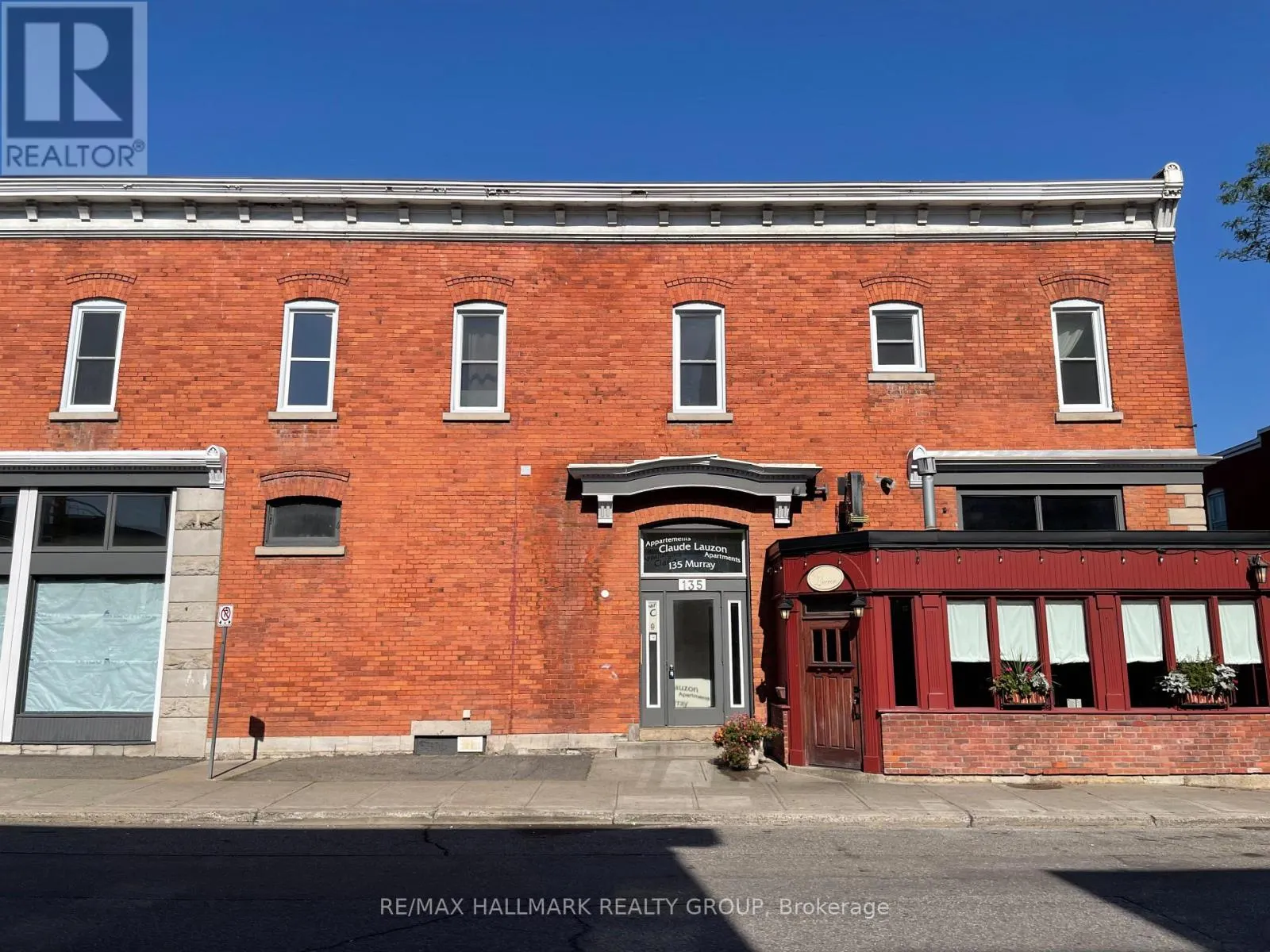 4 - 135 MURRAY STREET