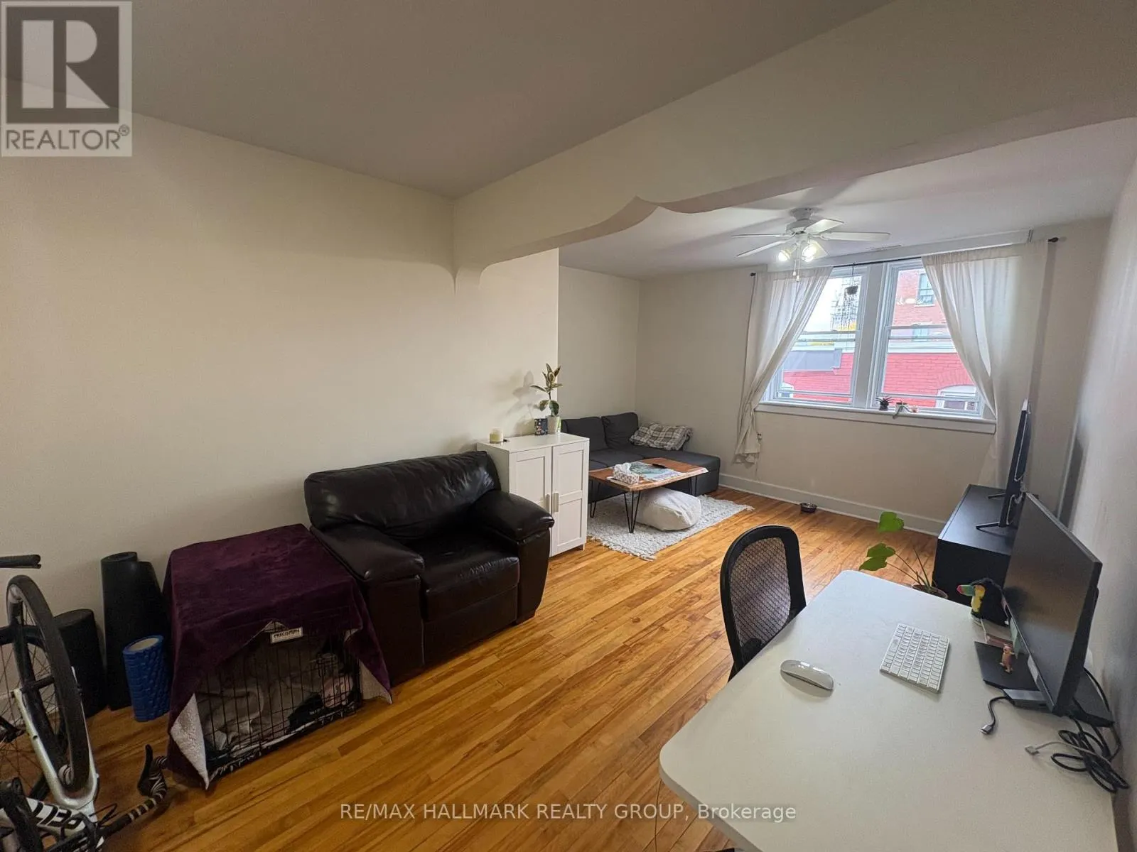 4 - 135 MURRAY STREET