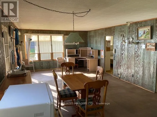 38 HAMILTON ISLAND ROAD