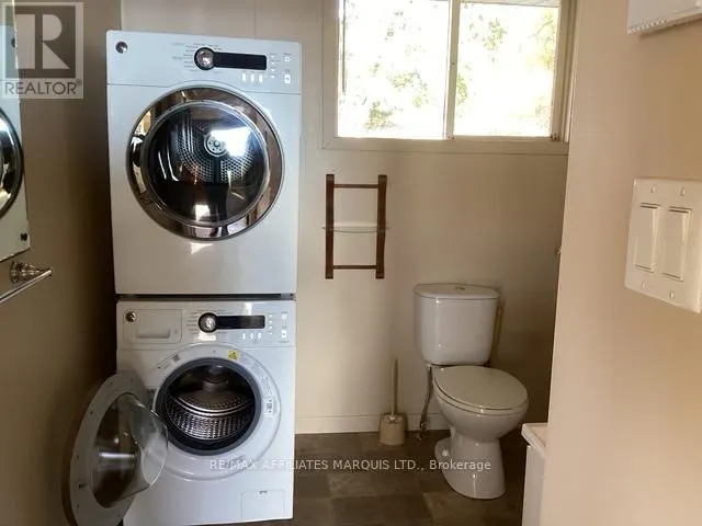 38 HAMILTON ISLAND ROAD