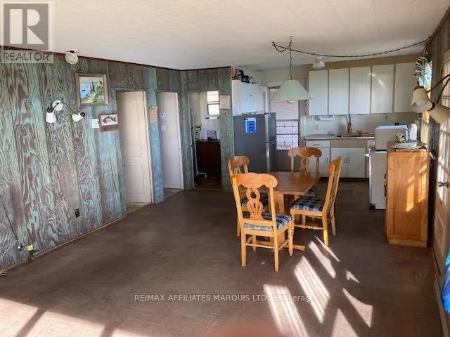 38 HAMILTON ISLAND ROAD