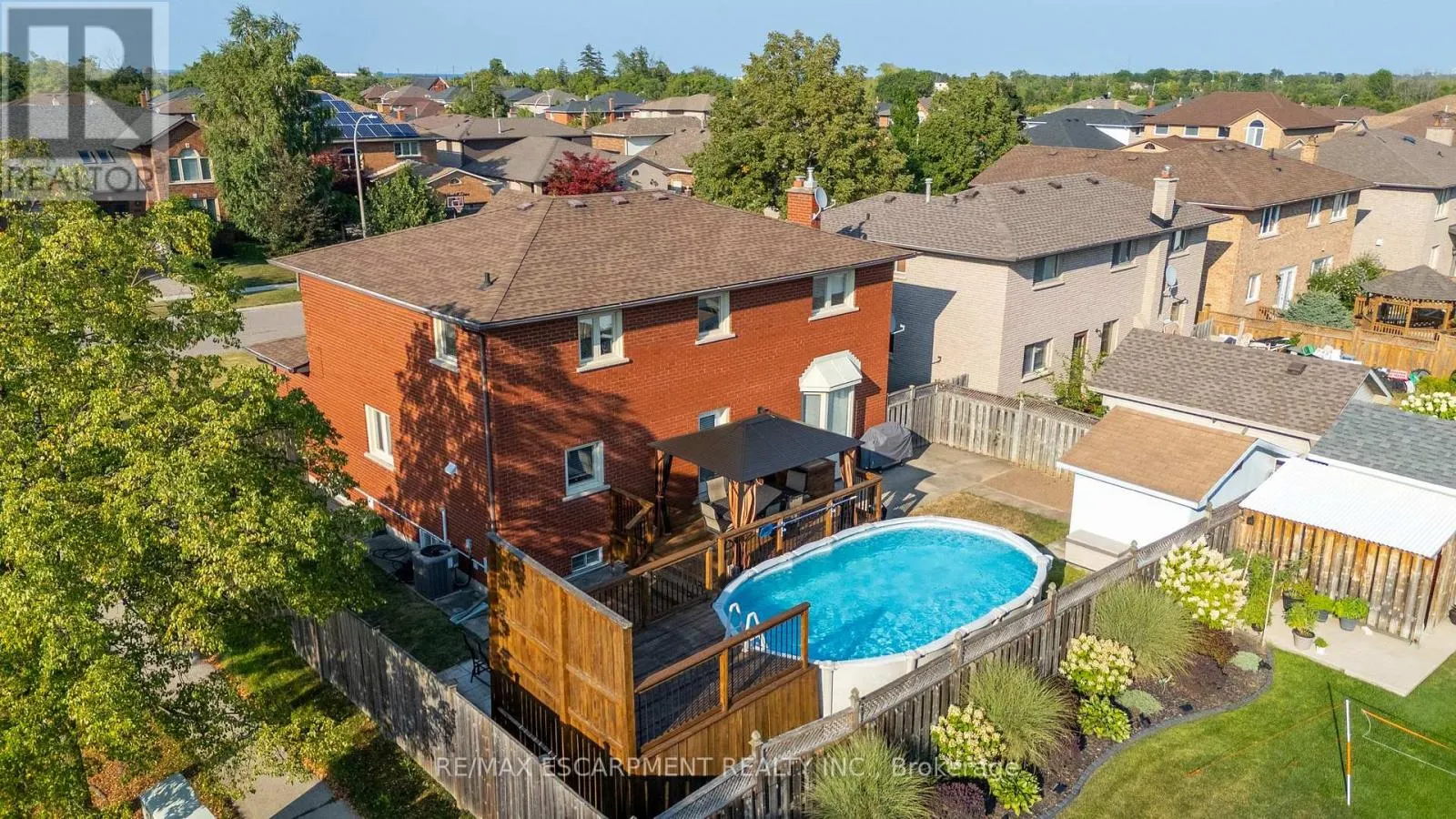 2 VINEHILL DRIVE