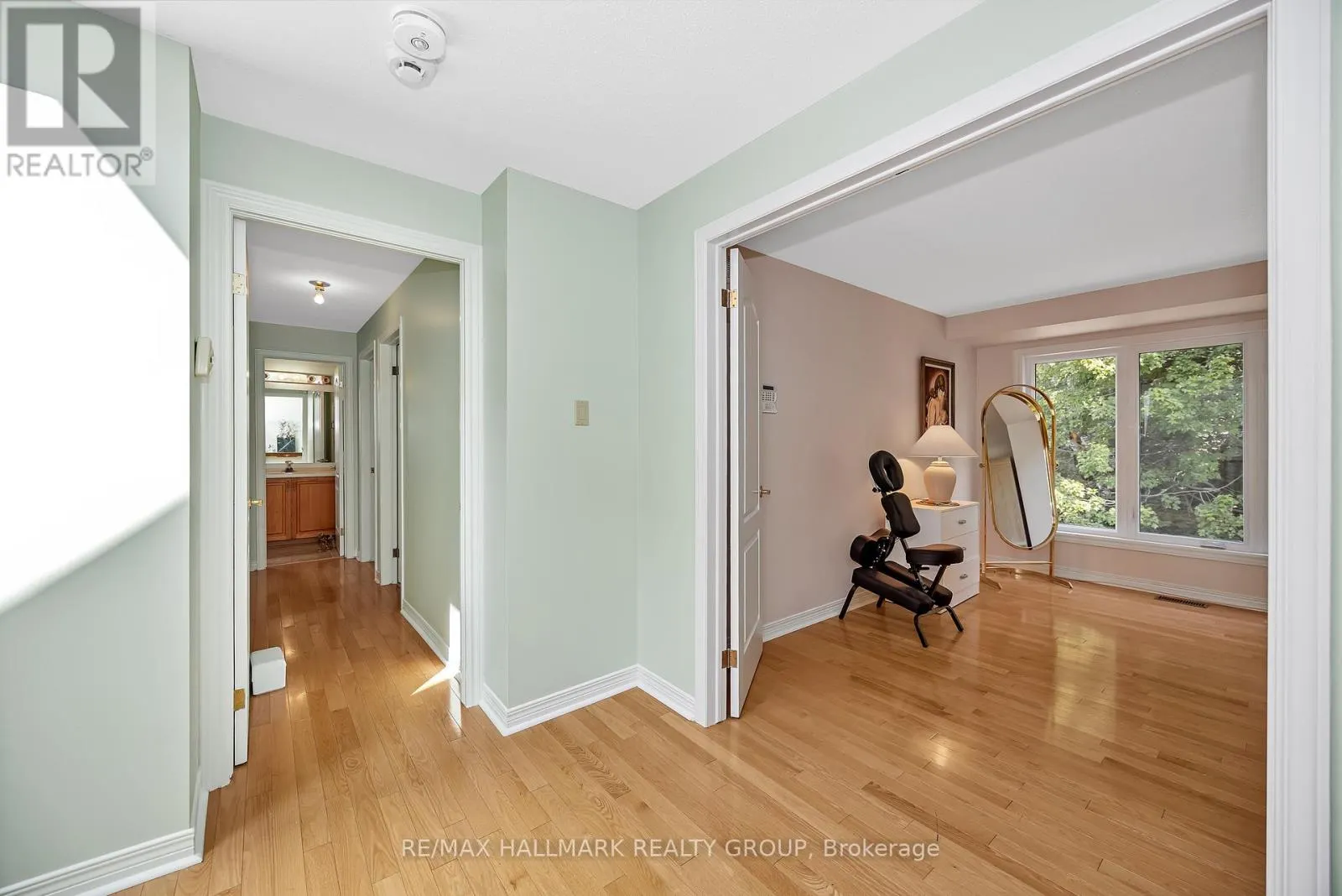 1725 AUTUMN RIDGE DRIVE