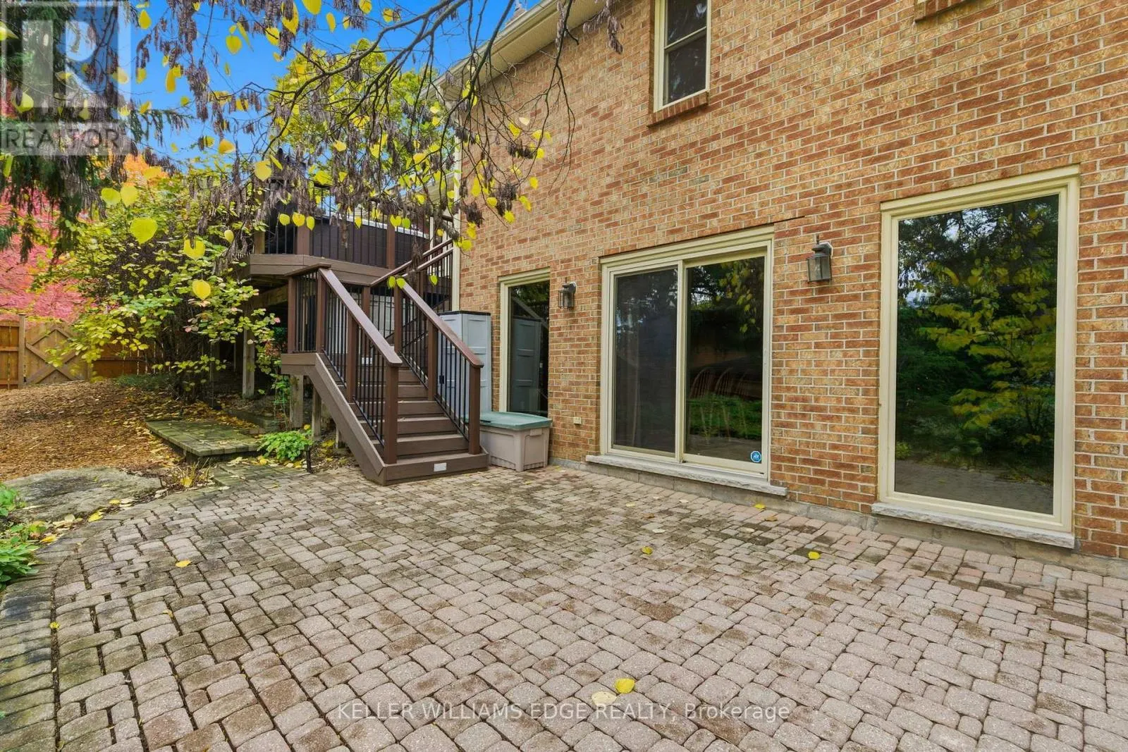 11 MAYS CRESCENT