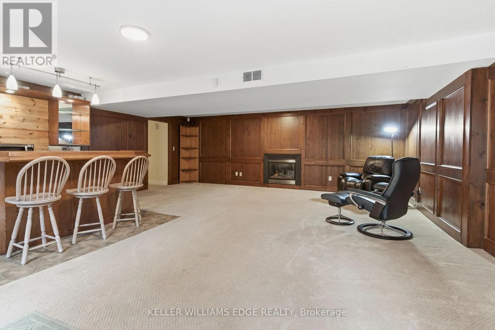11 MAYS CRESCENT