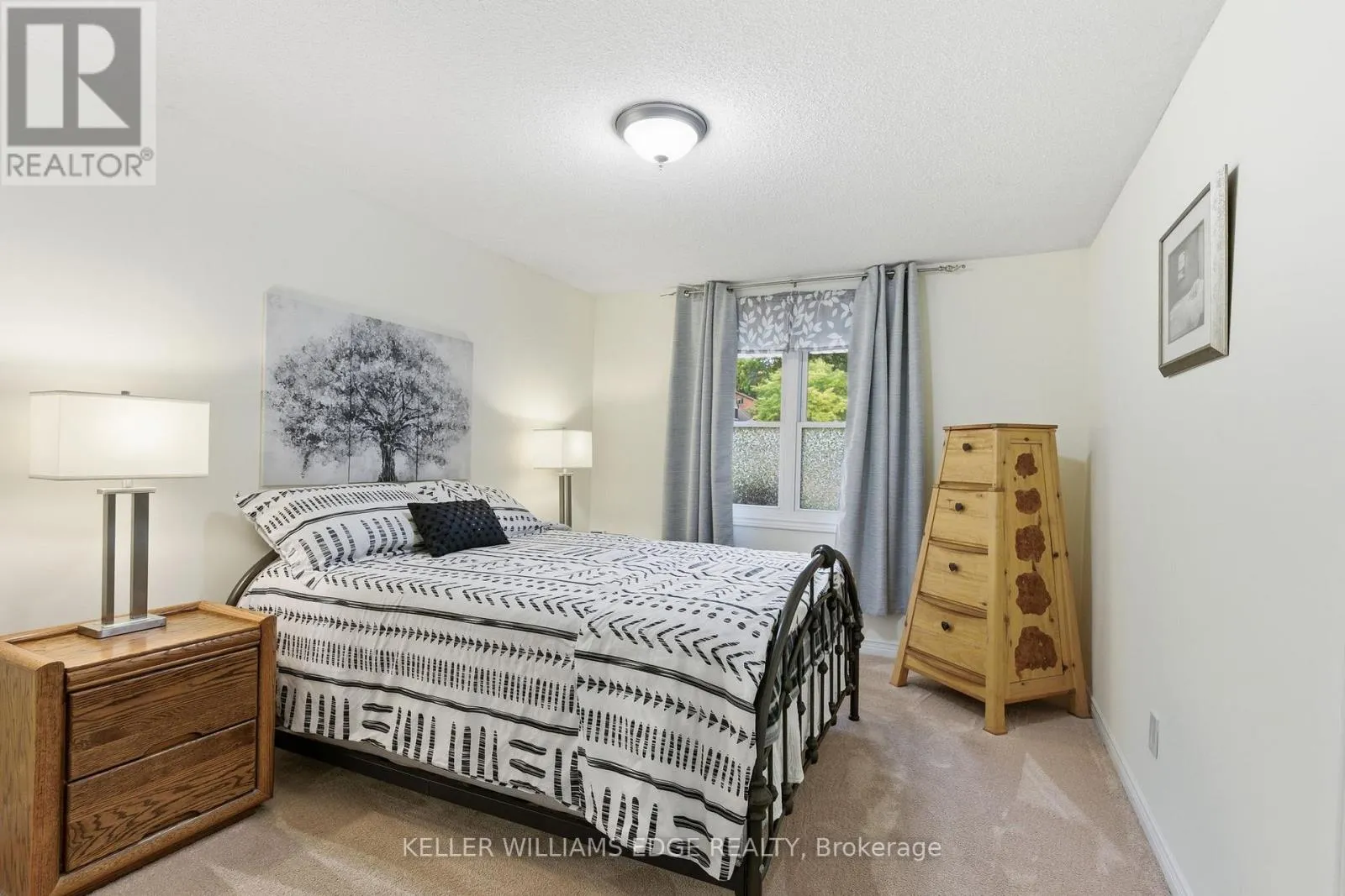 11 MAYS CRESCENT