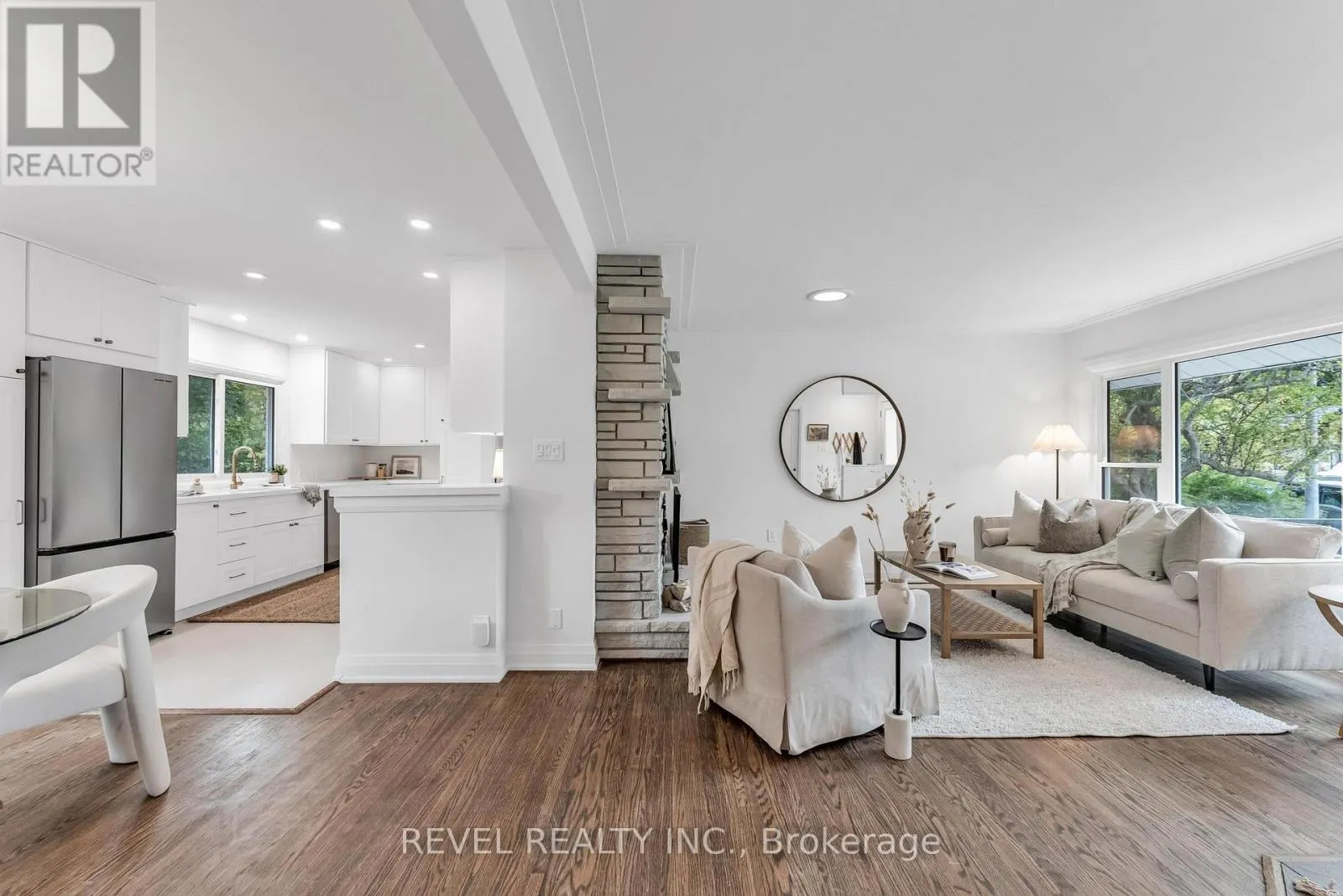 95 SENECA DRIVE