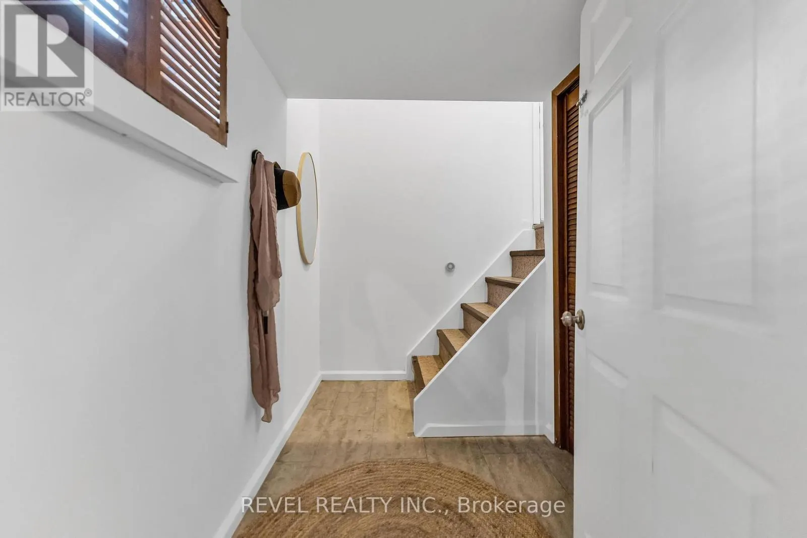 95 SENECA DRIVE