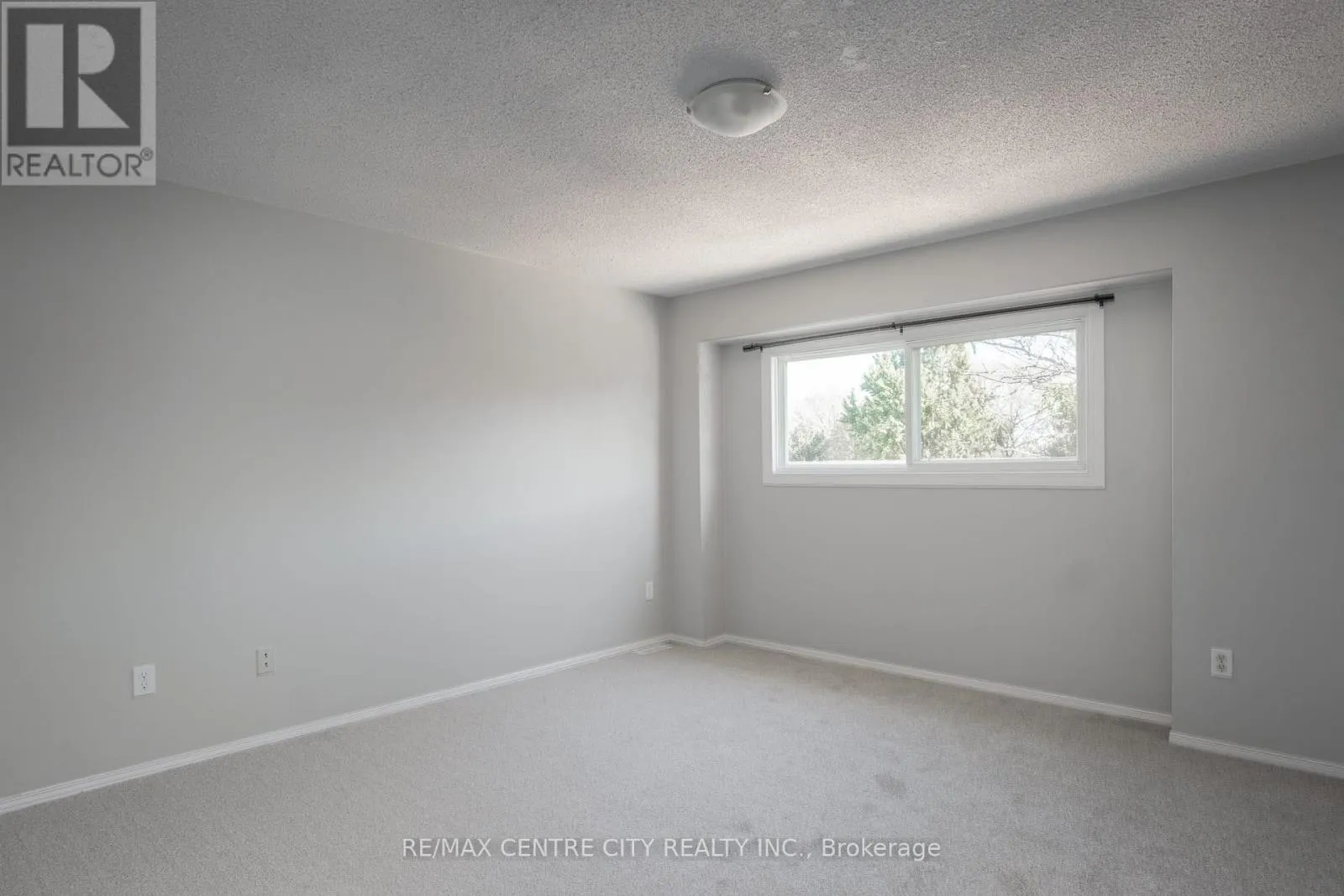 124 - 320 WESTMINSTER AVENUE, #124