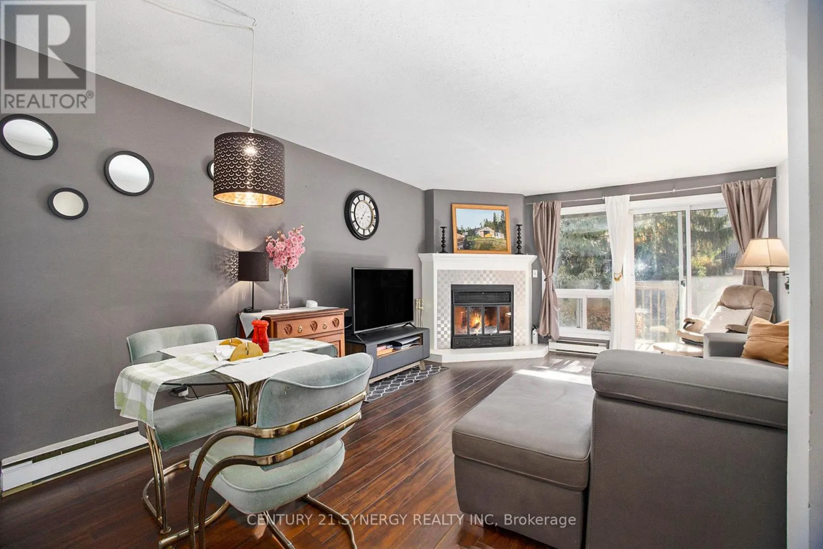 A - 6706 JEANNE D'ARC BOULEVARD N