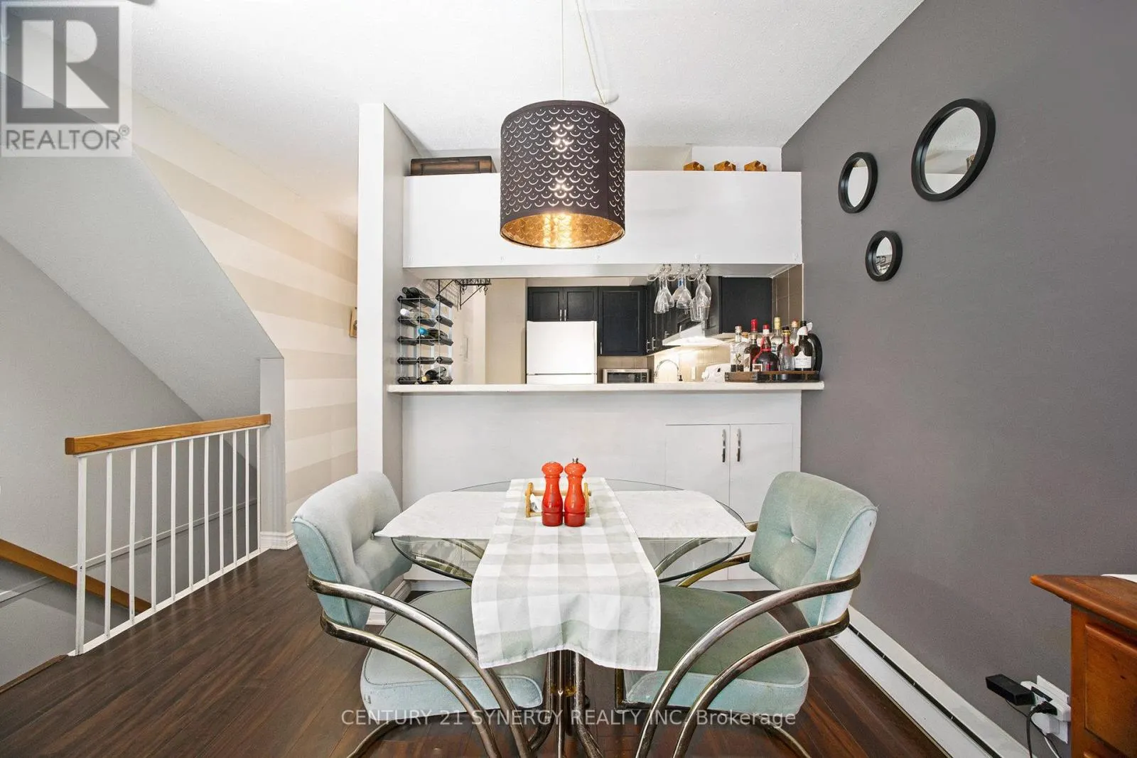 A - 6706 JEANNE D'ARC BOULEVARD N