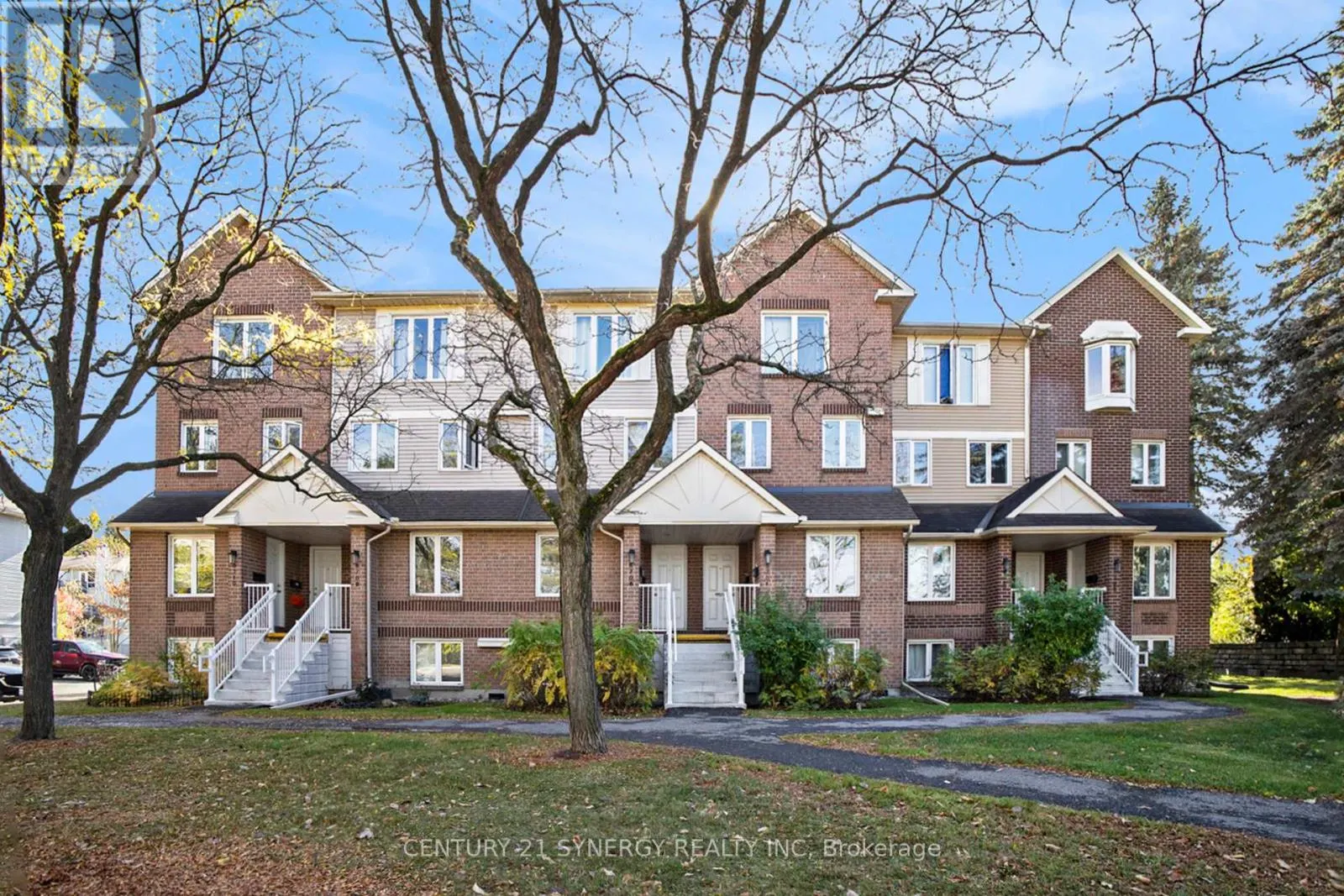 A - 6706 JEANNE D'ARC BOULEVARD N