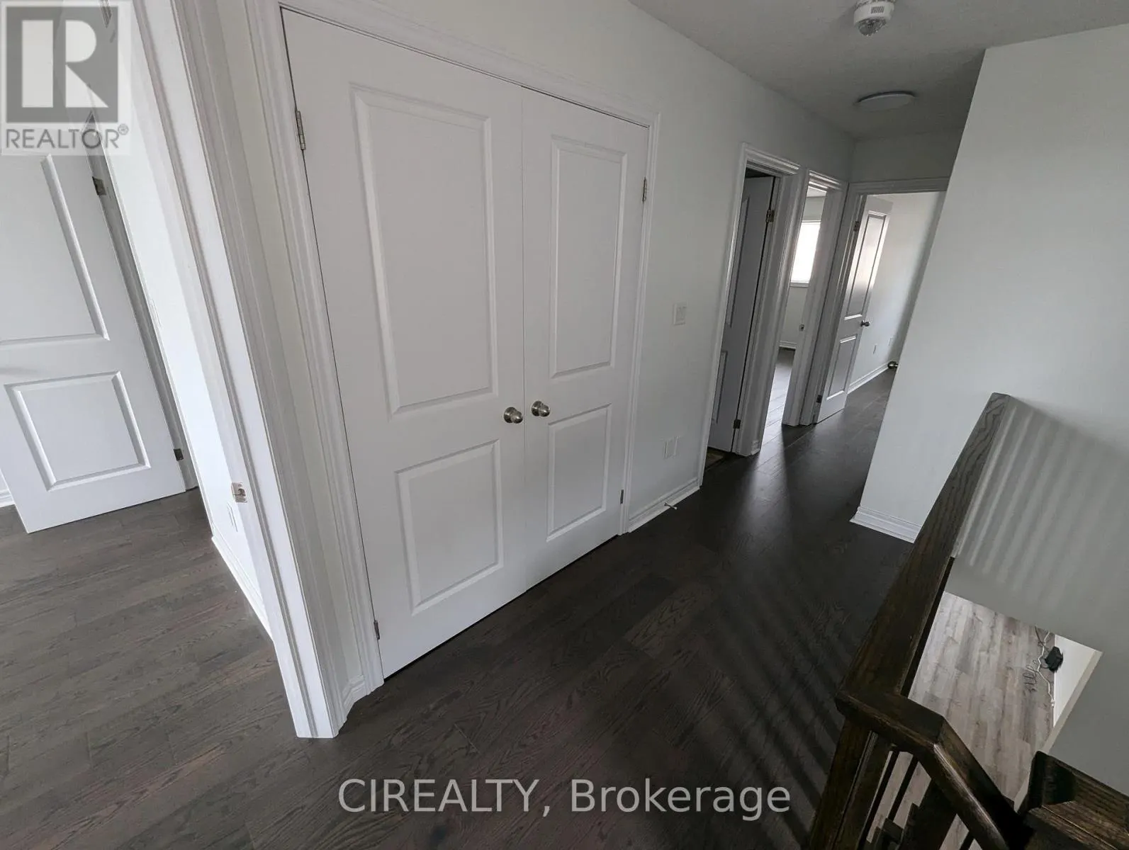 34 KINGSBOROUGH DRIVE