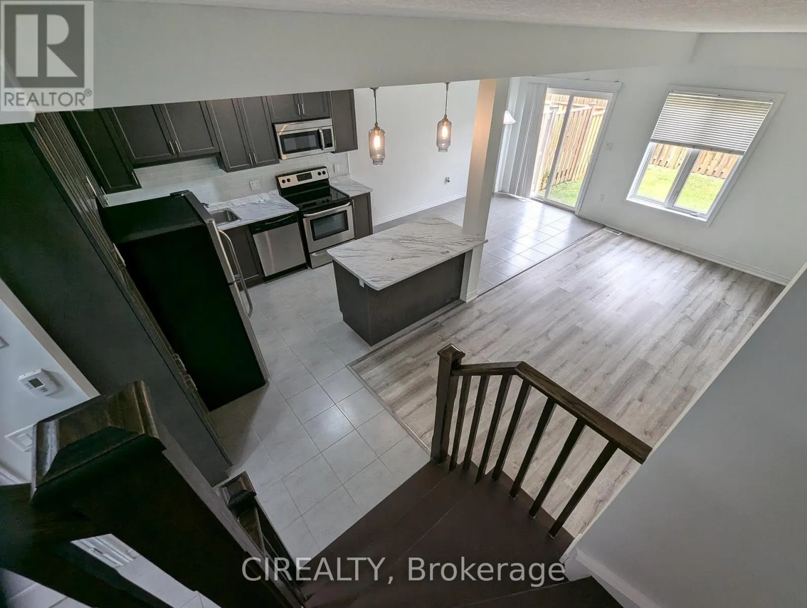 34 KINGSBOROUGH DRIVE